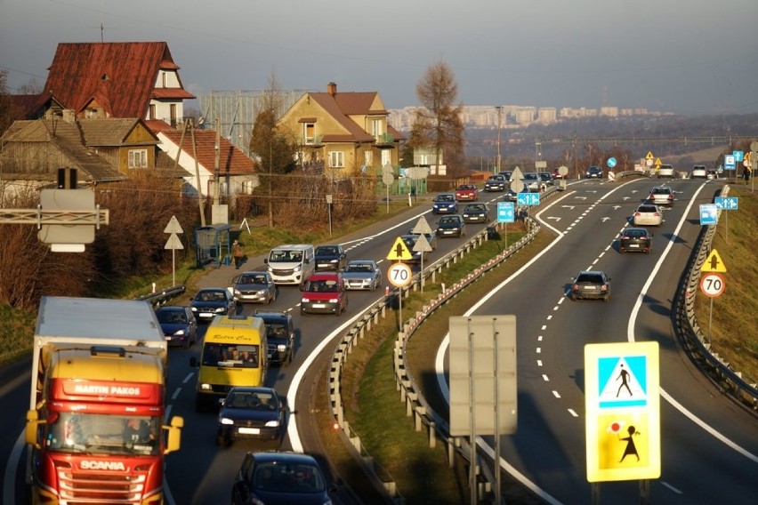 Gaj. Kładka nad "zakopianką" otwarta [WIDEO, ZDJĘCIA]