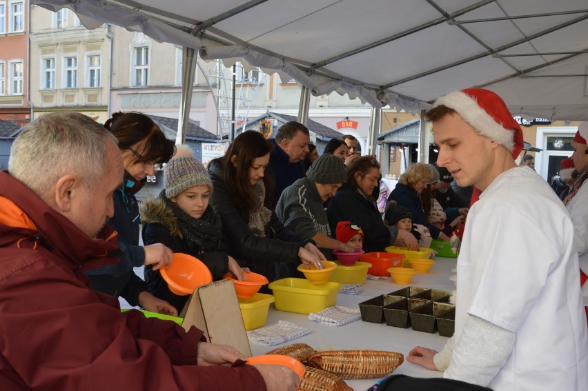 Pod opolskim ratuszem stanęła w sobotę Piekarnia Świętego...