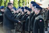 Mariusz Błaszczak z wizytą na Podkarpaciu. Uczestniczył w ślubowaniu klas mundurowych w Michalickim Zespole Szkół Ponadgimnazjalnych [FOTO]