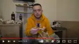 Znany YouTuber odwiedził Konin. Zrecenzował najgorzej oceniany punkt gastronomiczny i najlepiej oceniany nocleg 