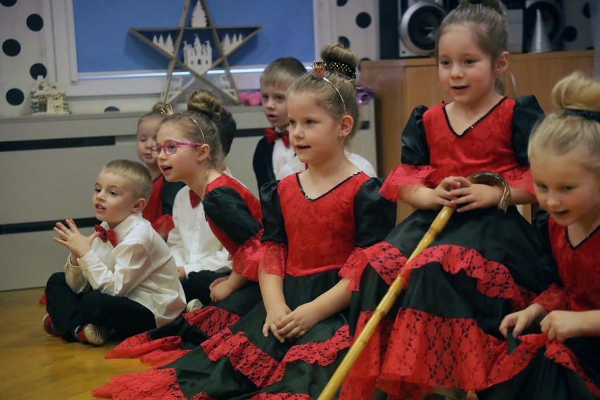 Legnica: Przedstawienie z Babciami i Dziadkami w przedszkolu Stokrotka, zobaczcie zdjęcia