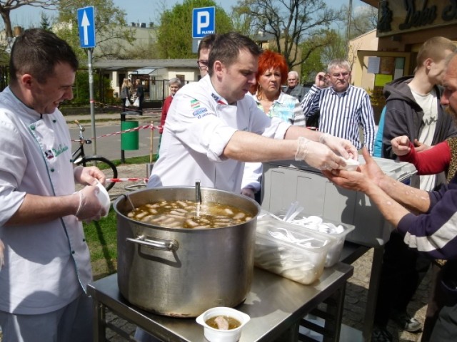 Barszcz biały z jajkiem i modlitwą. Wielkanocne śniadanie w Deko Smaku