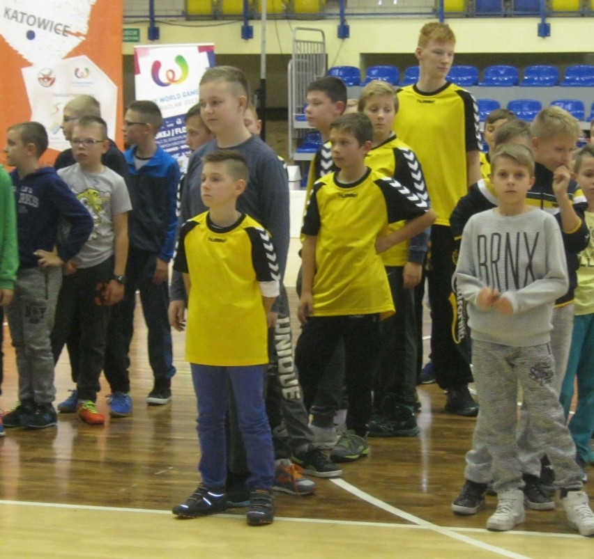 Unihokej. Uczniowie z Lichnów i Kończewic zajęli ósme miejsce w ogólnopolskim turnieju