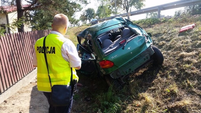 Kierowca i pasażerka matiza nie żyją. Kierujący audi uciekł z miejsca zdarzenia[foto]