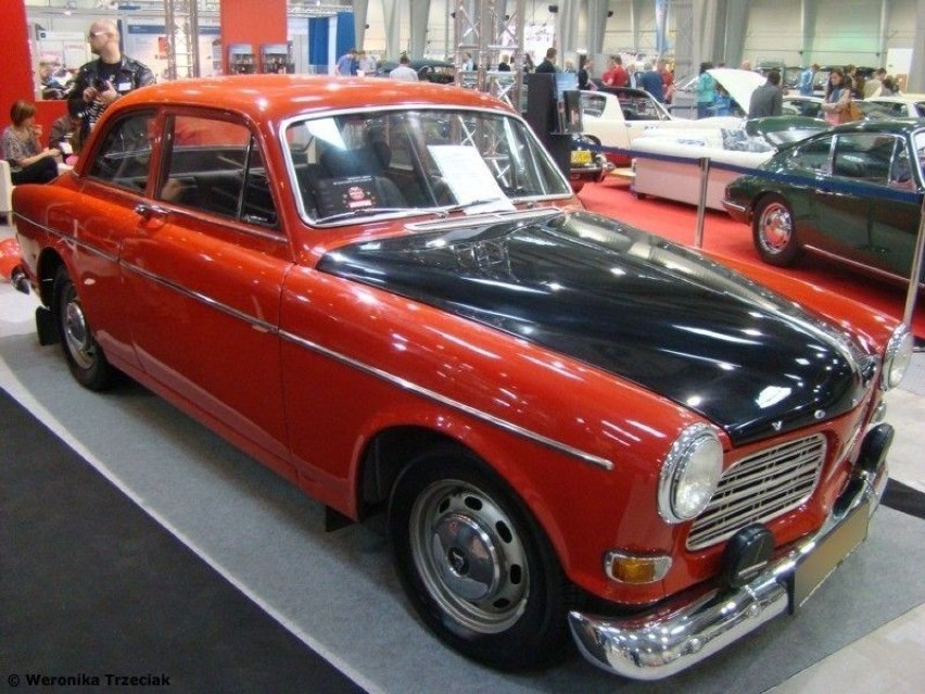 P120 to 2-drzwiowy sedan, model rocznikowy 1962-1970; P220...