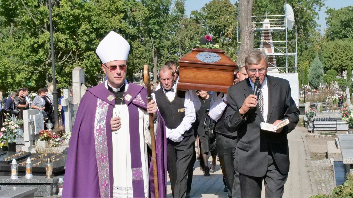 Ksiądz kanonik Ryszard Balik został pochowany na cmentarzu