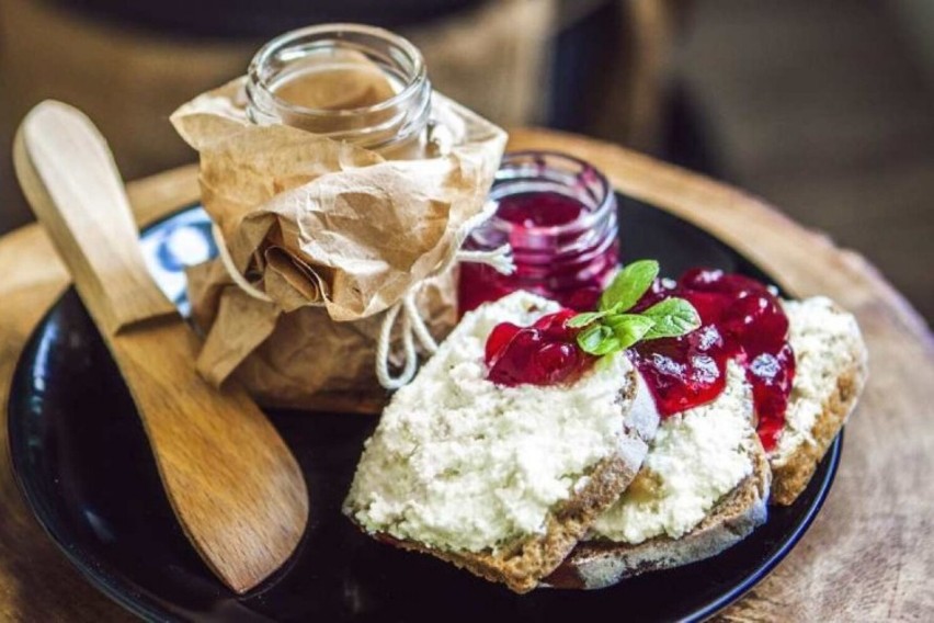 W Krakowie piekarnia i bistro Handelek sięgają do tradycji...