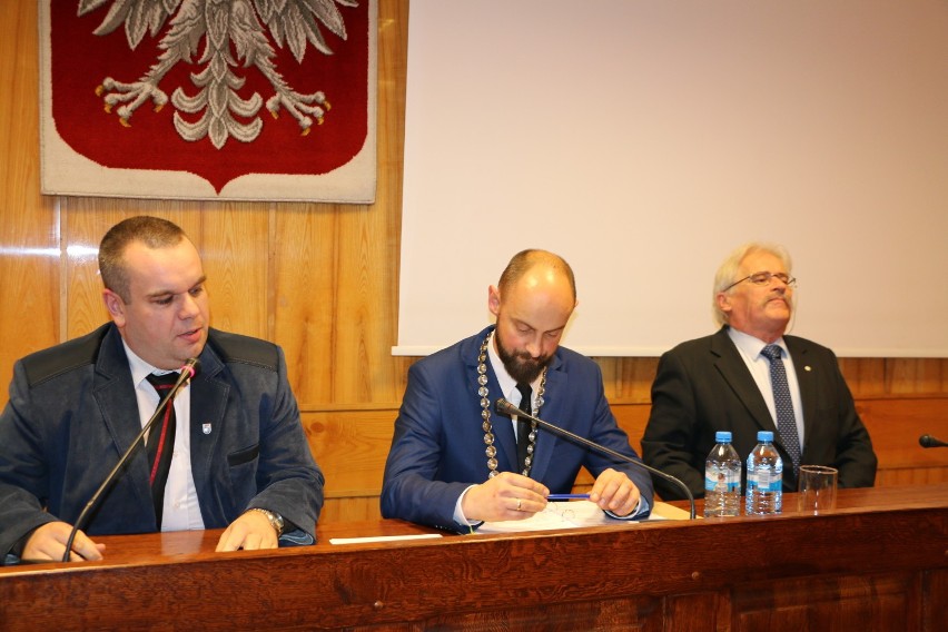 Zygmunt Groń podczas dzisiejszej sesji oficjalnie został burmistrzem Pakości [zdjęcia] 