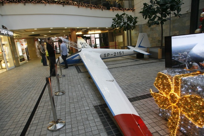 Wystawa modelarstwa lotniczego w Legnicy (ZDJĘCIA)