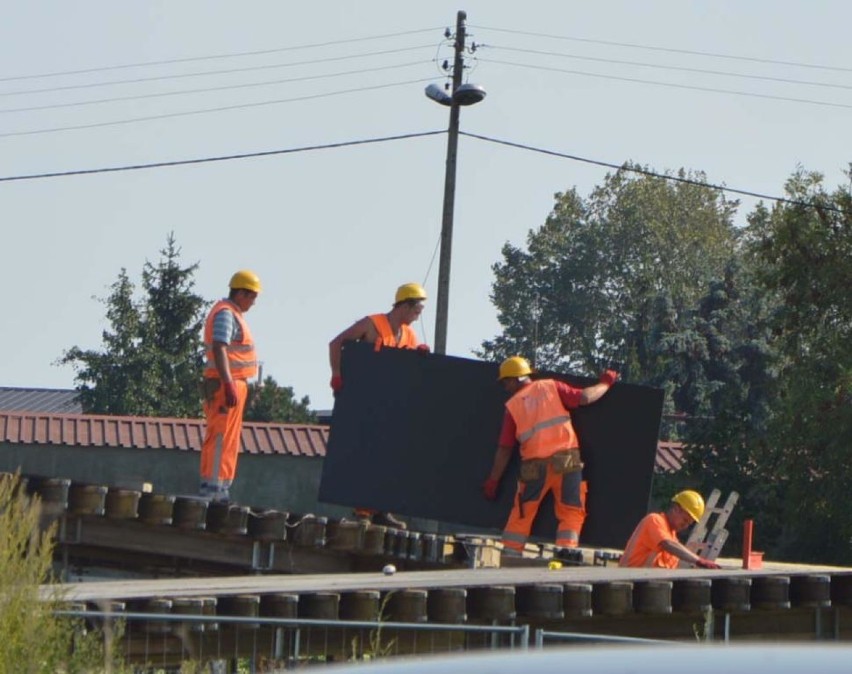 Widać już efekty prac na dworcu kolejowym w Łowiczu [Zdjęcia]