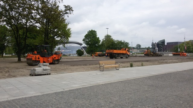 Parking na działce po wyburzonym Pałacu Ślubów w Katowicach