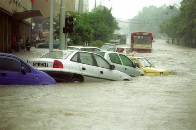 9 lipca 2001 roku w Gdańsku obfite opady deszczu spowodowały ogromną powódź, która sparaliżowała miasto.
