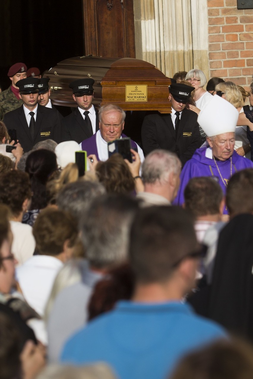 Kraków.Zakończyły się uroczystości pożegnania kardynała Macharskiego. Pogrzeb jutro na Wawelu