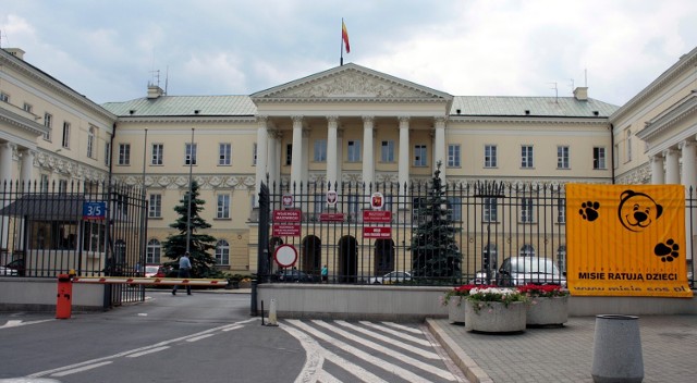 "Lista 500" uwzględnia tylko firmy, ale serwis superbiz.pl zauważa, że gdyby do tego grona należał również stołeczny ratusz, znalazłby się na wysokiej, 14. pozycji zestawienia.