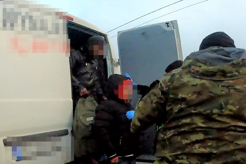 Zatrzymanie busa z cudzoziemcami w Chochołowie