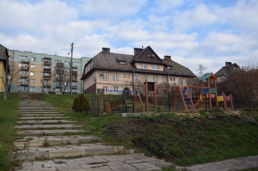 Ulica Widok w Starachowicach szybko zmienia swój wygląd. Wiceprezydenci przedstawili plany. Zobaczcie zdjęcia