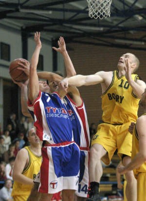 Firma Tytan znów pomaga częstochowskim koszykarzom.