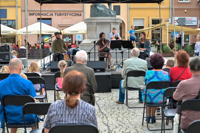 Koncert zespołu Michalove na Rynku w Grudziądzu