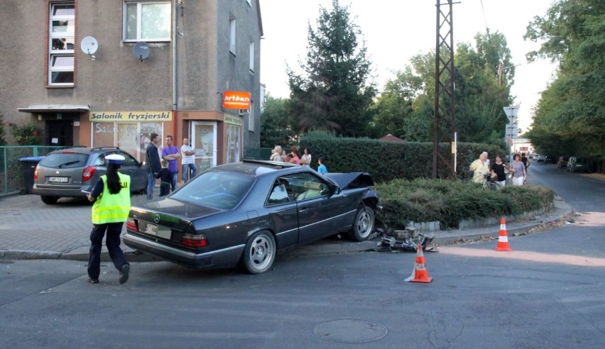 Wypadek na Czajkowskiego. Trzy osoby ranne