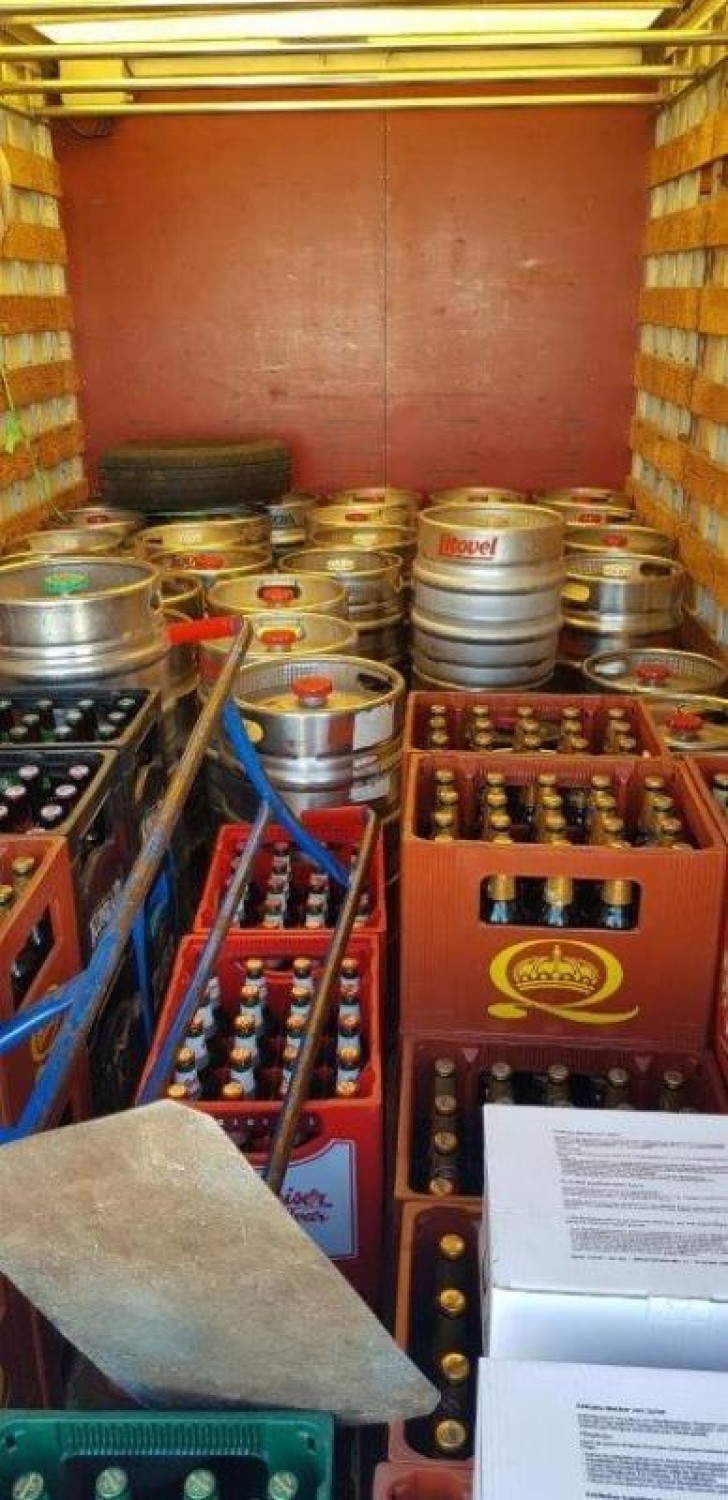 ITD zatrzymało na drodze 35 dostawczaka pełnego alkoholu. Kierowca dostał mandat za nadmiar piwa