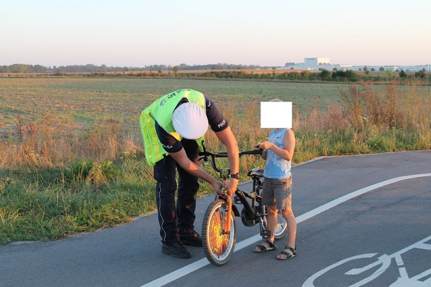 Policja Stargard: bezpieczne wakacje na rowerze, rolkach i hulajnodze