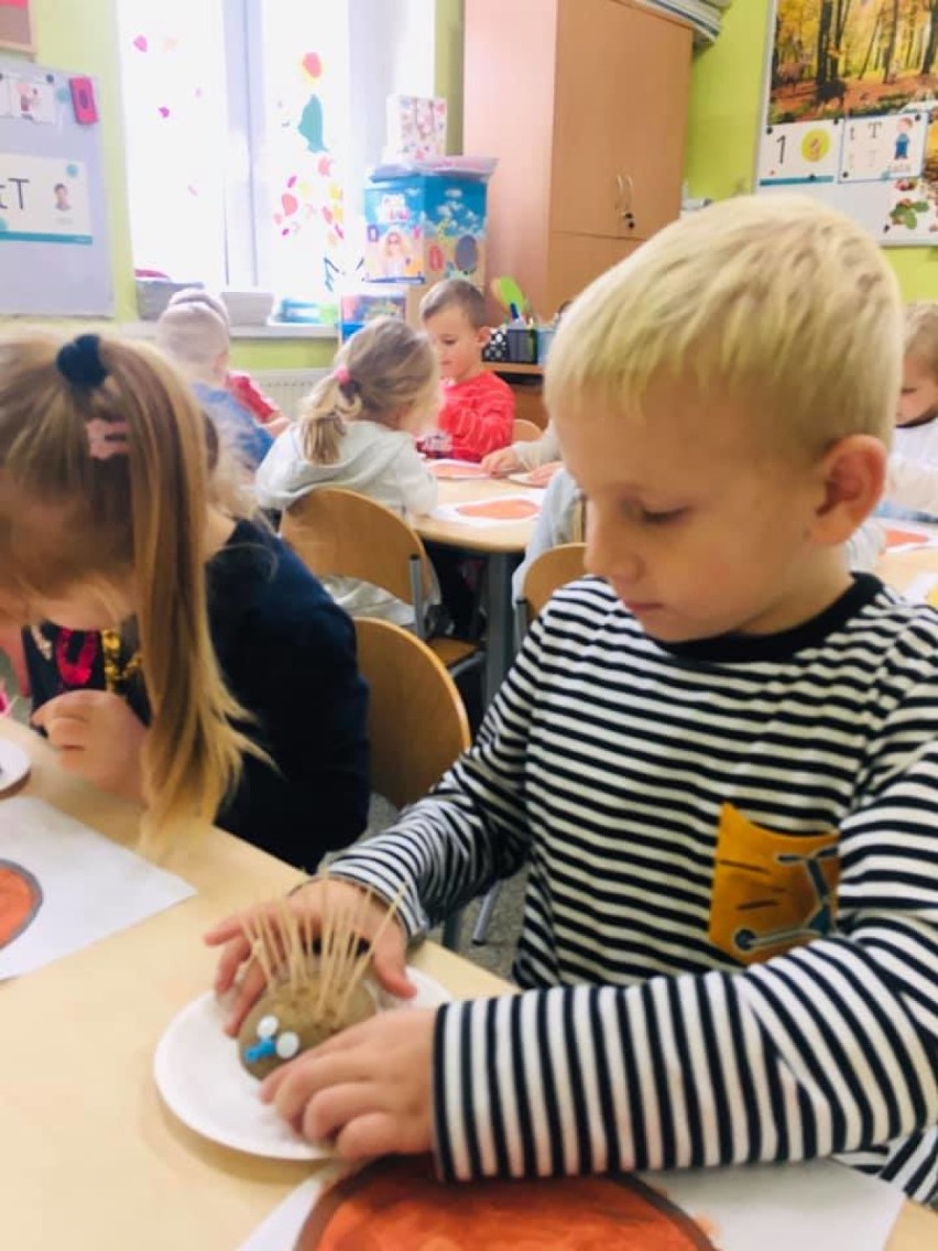 Zbąszyń: ZSP Przyprostynia - Dzień ziemniaka  u 5-latków w przedszkolu Stefanowo 16 października 2020  [Zdjecia]