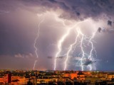 Gdzie jest burza? Burze w Polsce, burza w Łodzi. Synoptycy ostrzegają przed deszczem, gradem i silnym wiatrem 