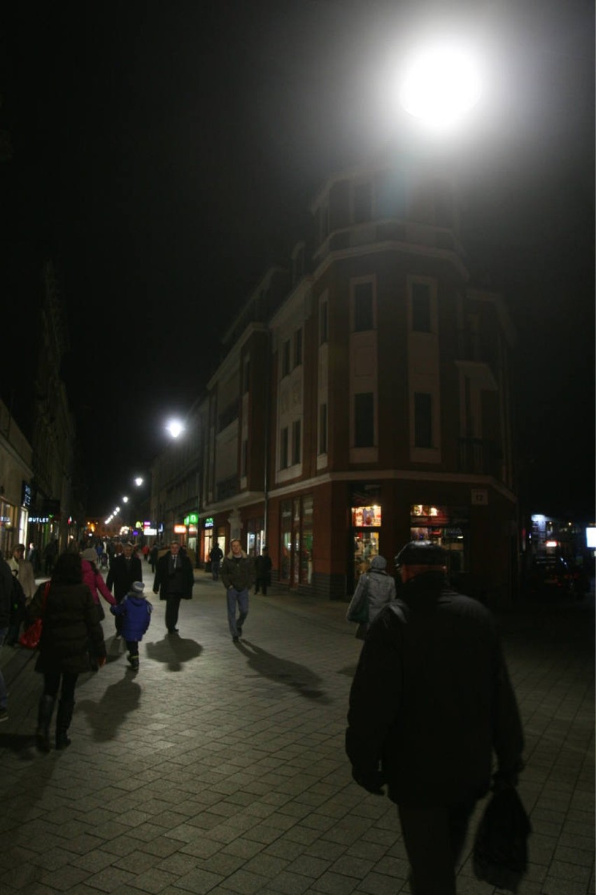 Ulica Krakowska doczekała się nowych iluminacji