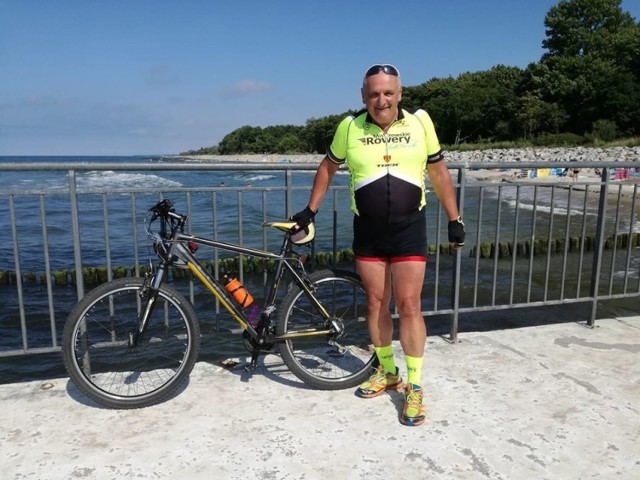 Andrzej Jakubaszek w ciągu roku pokonuje na rowerze kilka tysięcy kilometrów.