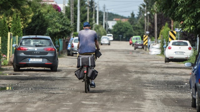 Ulica Łubinowa (na zdjęciu) już ma wybranego wykonawcę remontu. Wkrótce rozstrzygnie się przetarg na utwardzenie Byszewskiej.