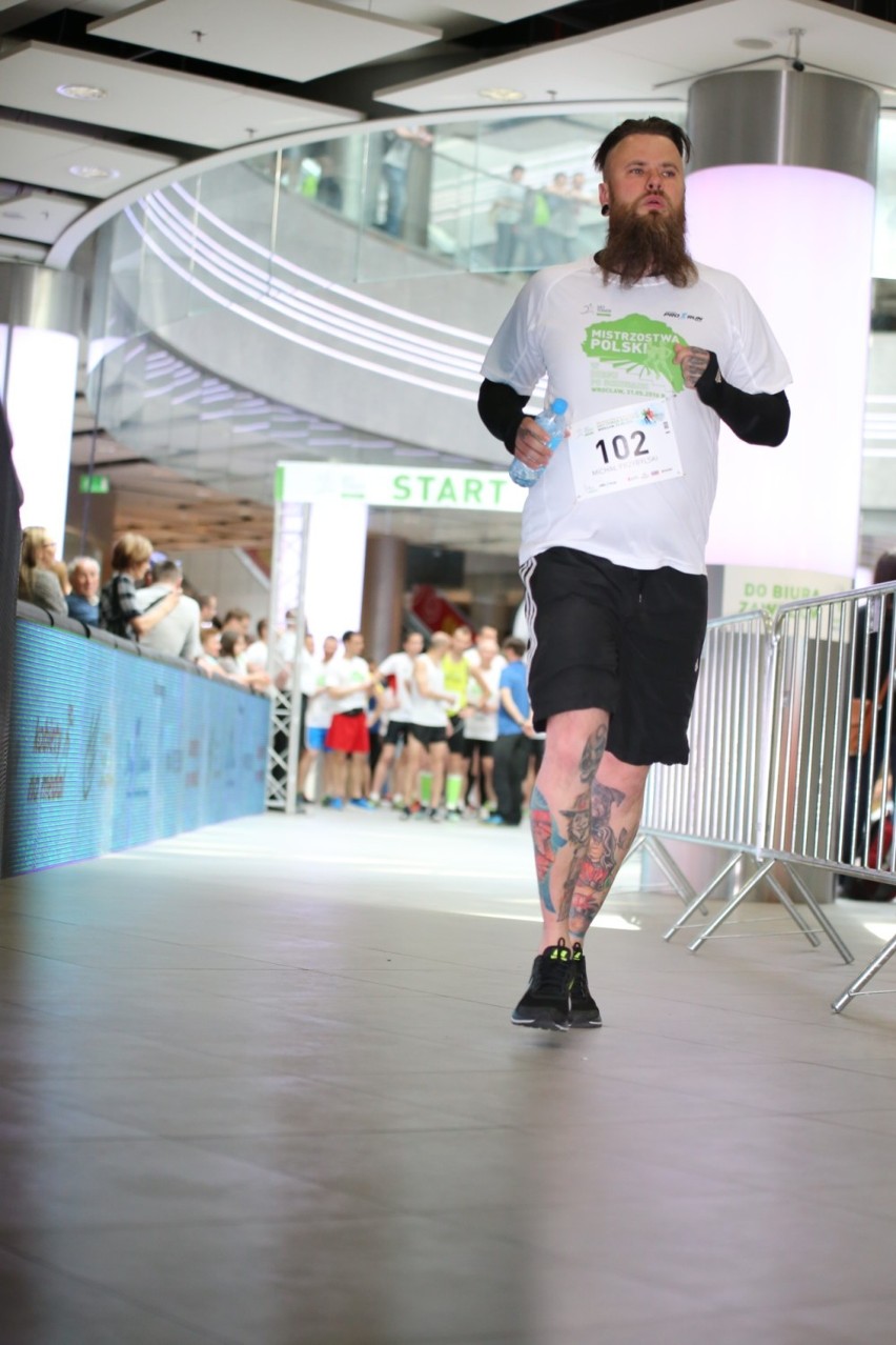 Bieg Charytatywny i Mistrzostwa Polski Strażaków podczas  Sky Tower Run 2017 (20 maja) 