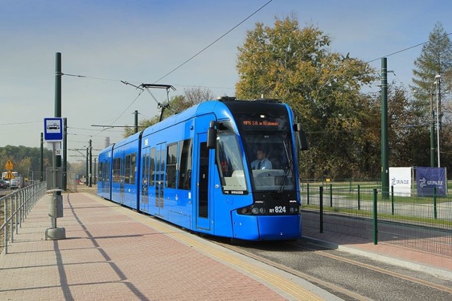 Przebudowa torowiska do Pleszowa. Dalej przesiadki i stare tramwaje