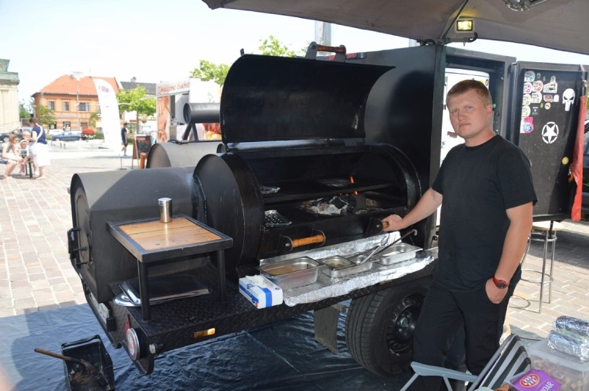 Burgery, ciabatty, kołacze już czekają. Food trucki...