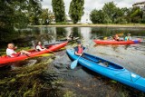 Kayakmania 2020 w Bydgoszczy. Spływ kajakowy miejskim odcinkiem Brdy. Parada i bicie rekordu Guinnessa za rok [zdjęcia]