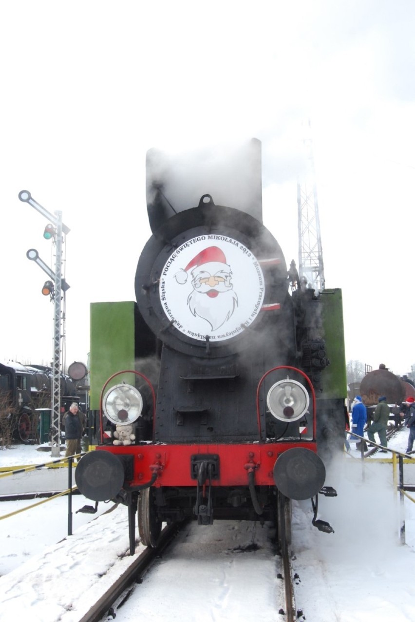 Pociąg Świętego Mikołaja w tym roku nie wyjedzie. Muzeum zaprasza dzieci do Parowozowni!