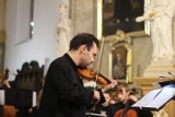 Dźwięki XVII-wiecznych skrzypiec Antonio Stradivariusa wybrzmiały w kościele oo. Franciszkanów w Gnieźnie.