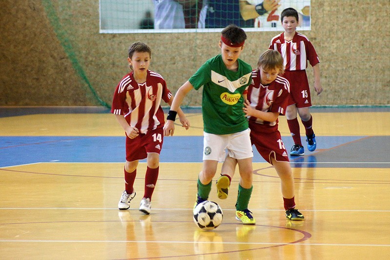 Pogoń Zduńska Wola wygrała piłkarski turniej orlików w Kaliszu. ZDJĘCIA