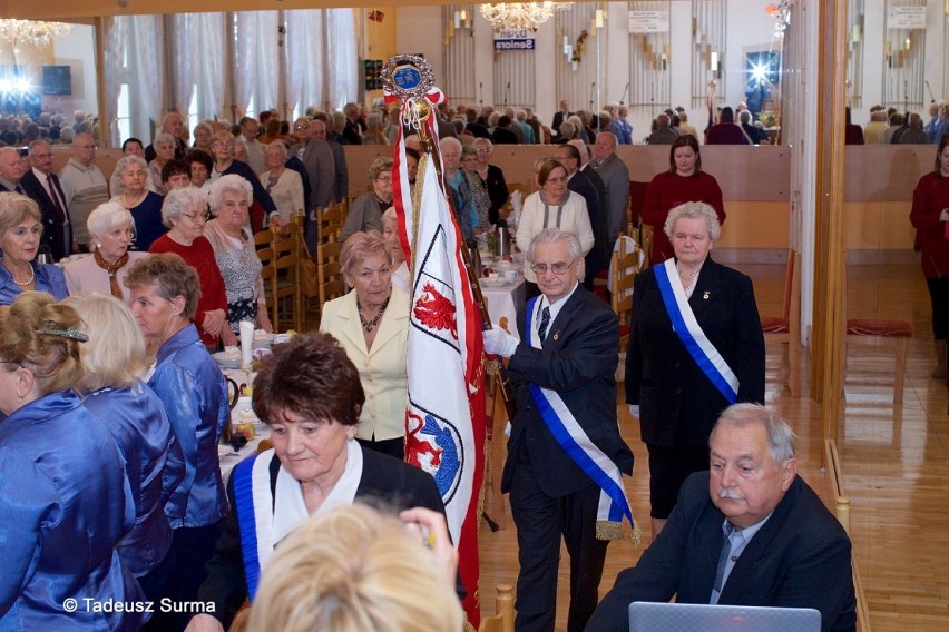 Dzień Seniora w DKK na fotografiach Tadeusza Surmy 