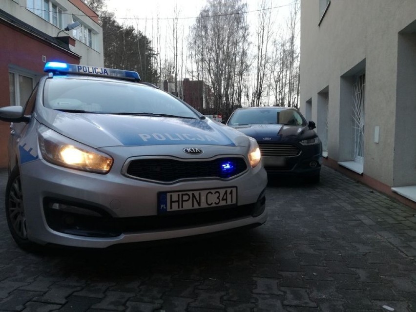 Policjanci na sygnale eskortowali ciężarne kobiety na porodówki w Gdańsku