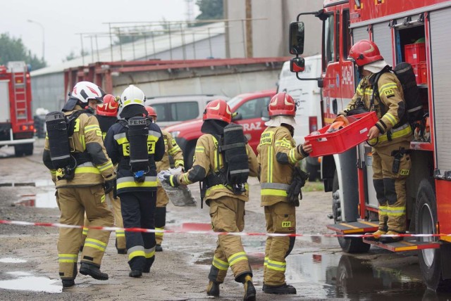 Pożar w magazynie nielegalnych odpadów w Kaliszu