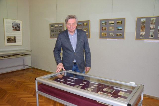 Edward Hałajko, dyrektor Muzeum Powiatowego w Nysie z kolekcją Rolfa Nendzynskiego