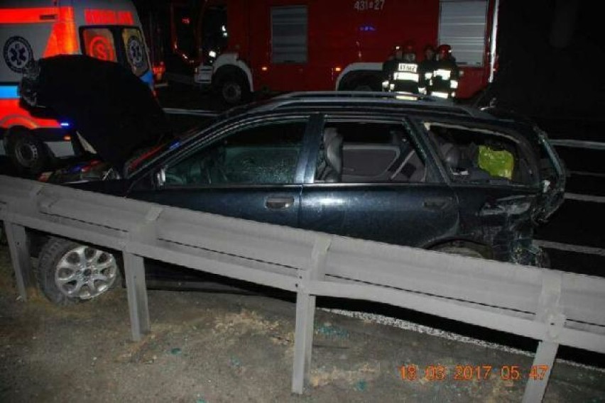 Cieszyn: Tragiczny wypadek na S52. Trzy osoby ranne, jedna nie żyje [ZDJĘCIA]