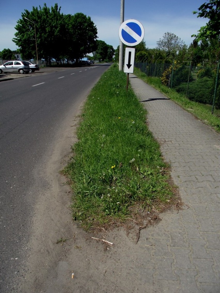 Chodnik  - ścieżka rowerowa od torów kolejowych w Zbąszyniu do Strzyżewa Piaski