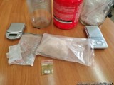Narkotyki w domu 32-letniego tomaszowianina. Mężczyzna posiadał amfetaminę i ekstazę