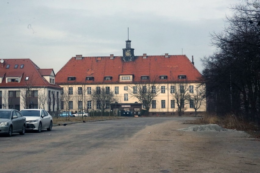 "Mini" osiedla powstają na terenie byłej jednostki wojskowej w Legnicy