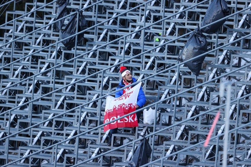 Skoki narciarskie PŚ Zakopane 2022. Kibice wrócili na trybuny Wielkiej Krokwi [ZDJĘCIA]