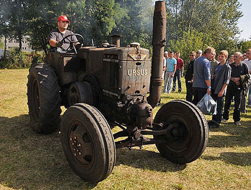 Niezwykłe pojazdy na Moto Weteran Bazarze w Łodzi