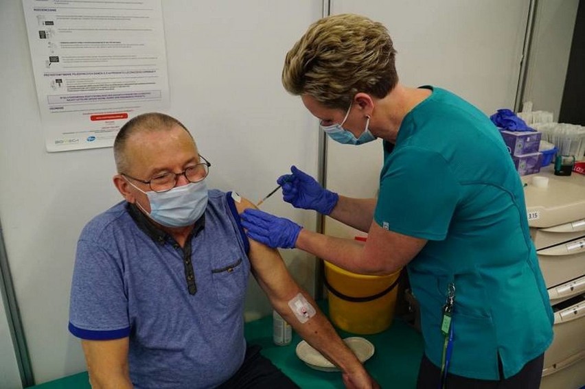 W Lesznie ma być szczepione 2,5 tysiąca osób tygodniowo