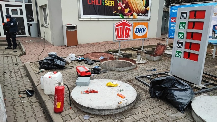 Wybuch na stacji paliw w Zgorzelcu. Jedna osoba zginęła,...