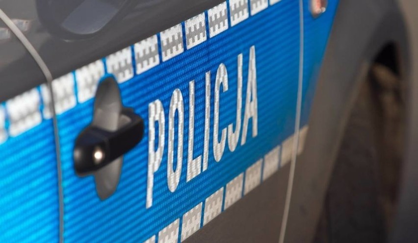 W Bydgoszczy zderzyły się trzy auta. Dwie osoby trafiły do...